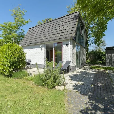 Campanula 52- Sint Maartenszee Nyaraló