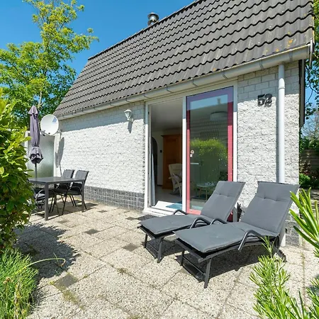 St Maartenszee Near *